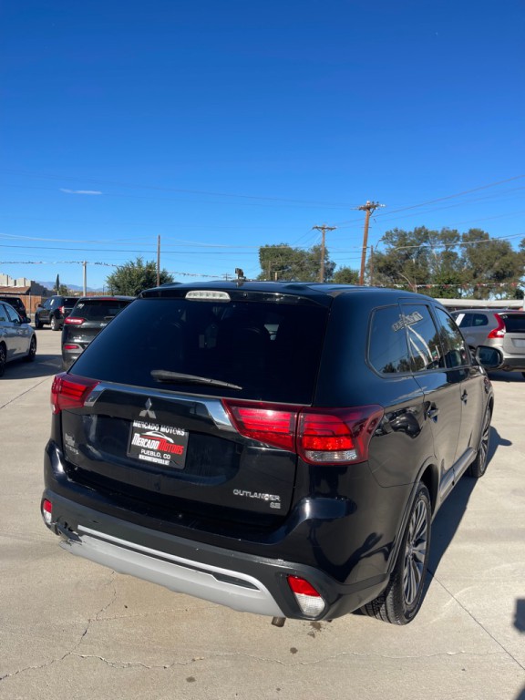 2019 Mitsubishi Outlander Image 4