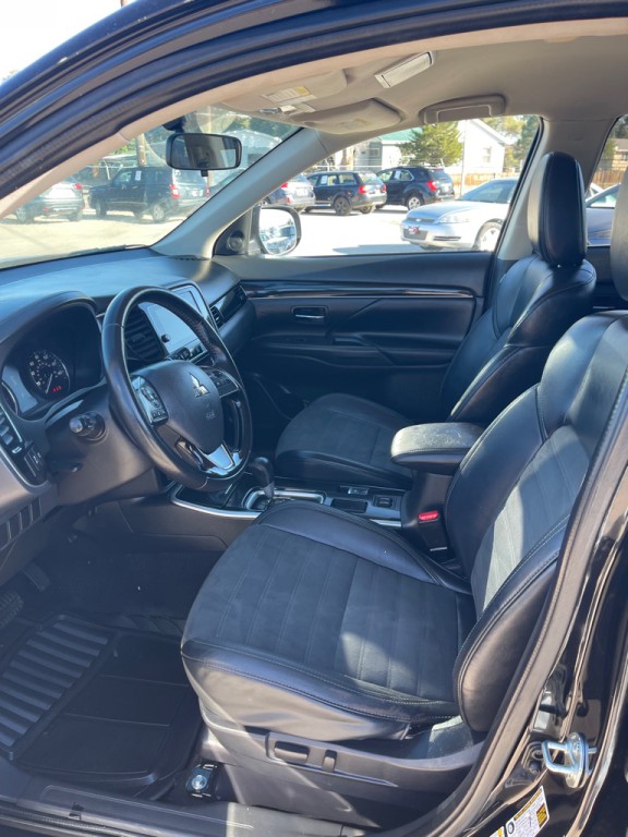 2019 Mitsubishi Outlander Image 8
