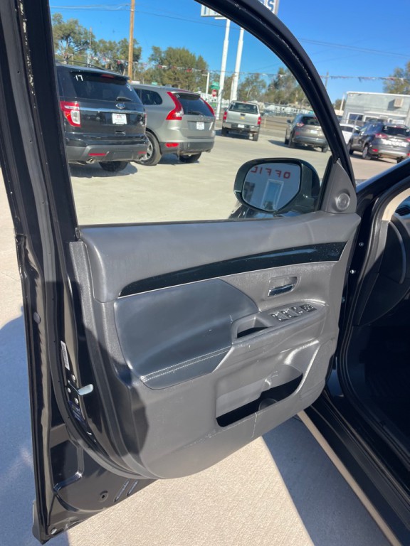 2019 Mitsubishi Outlander Image 10