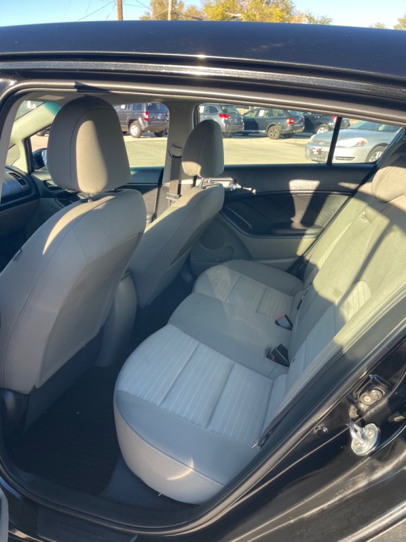 2015 Kia Forte Image 11