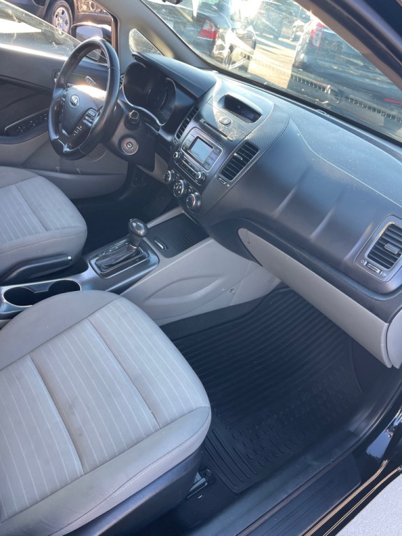 2015 Kia Forte Image 16