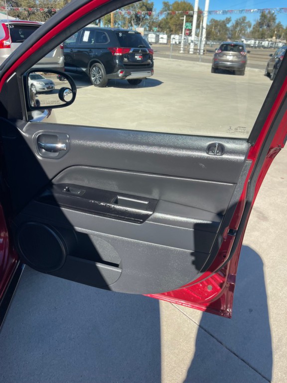 2014 Jeep Compass Image 17