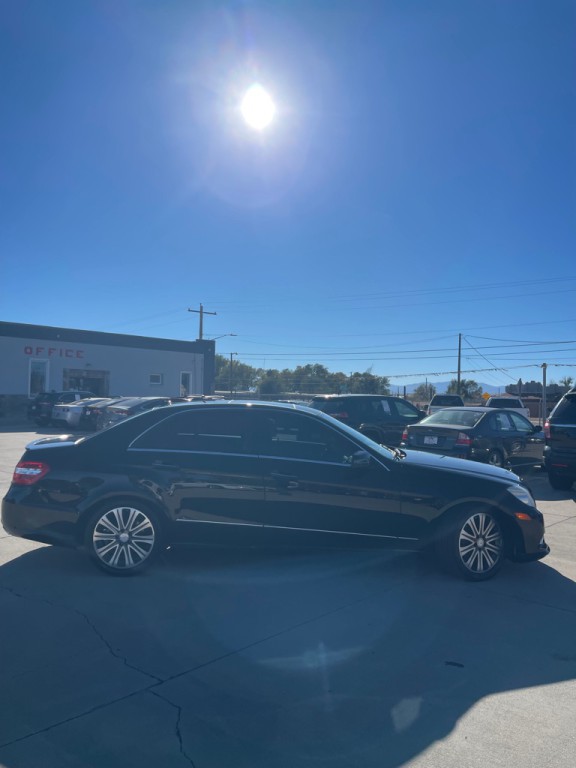 2011 Mercedes-Benz E-Class Image 2