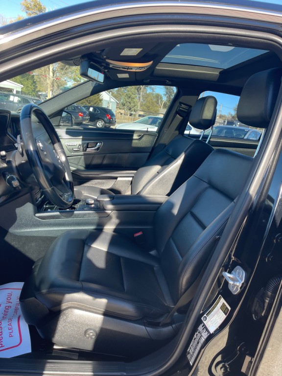 2011 Mercedes-Benz E-Class Image 8