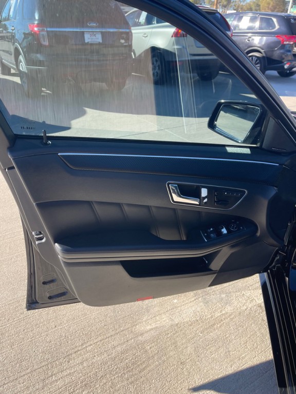 2011 Mercedes-Benz E-Class Image 11