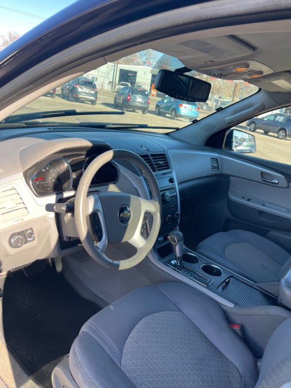 2011 Chevrolet Traverse Image 9