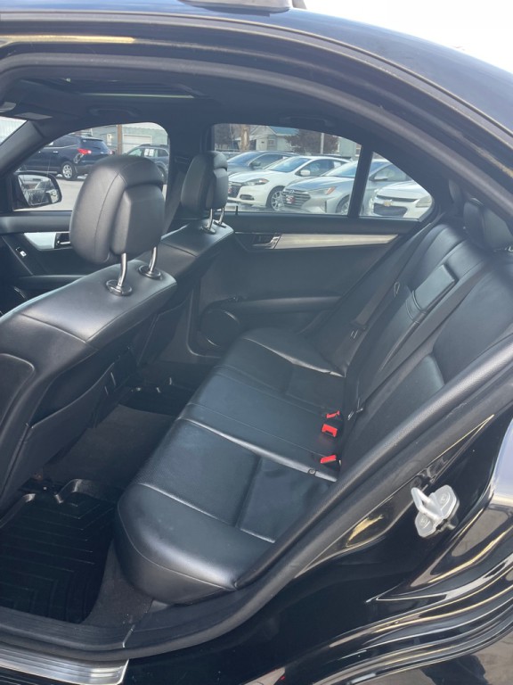 2009 Mercedes-Benz C-Class Image 11