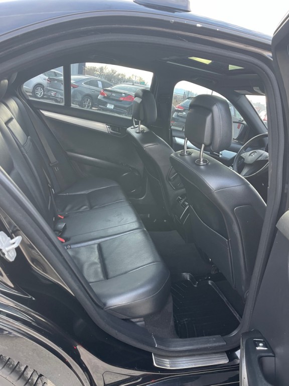 2009 Mercedes-Benz C-Class Image 14