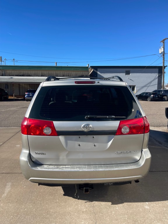 2008 Toyota Sienna Image 5