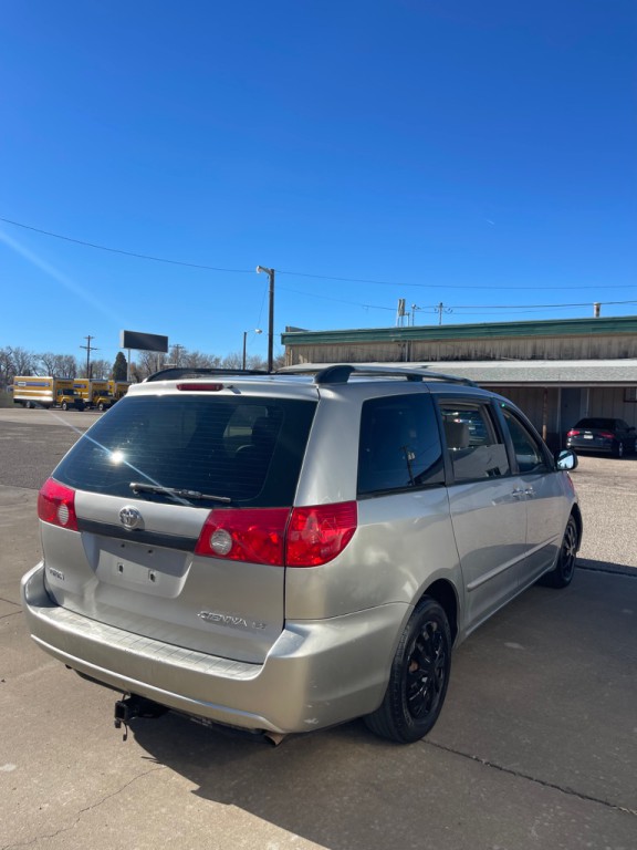 2008 Toyota Sienna Image 6
