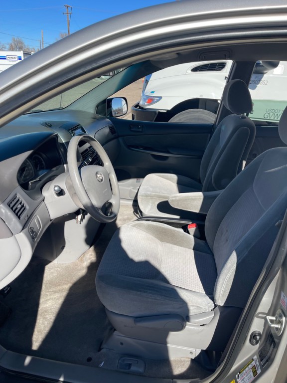 2008 Toyota Sienna Image 8