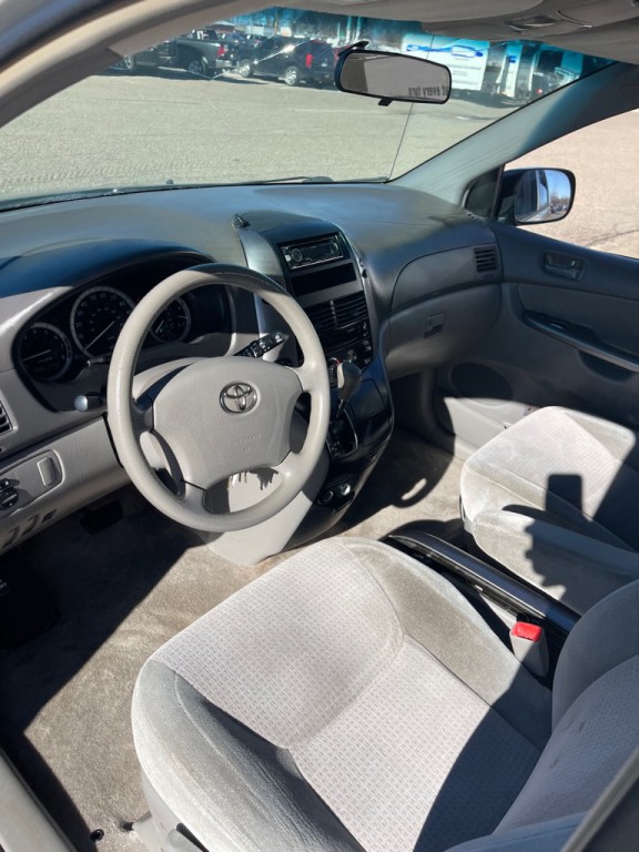 2008 Toyota Sienna Image 9