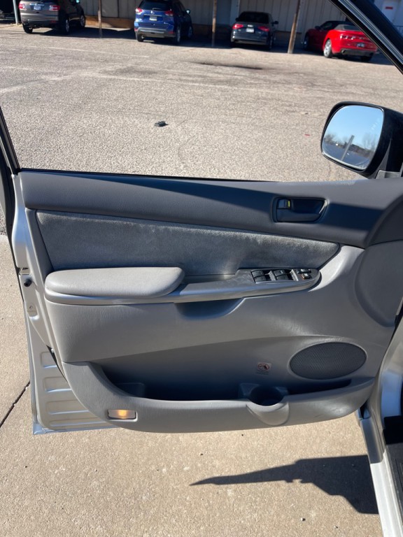 2008 Toyota Sienna Image 10