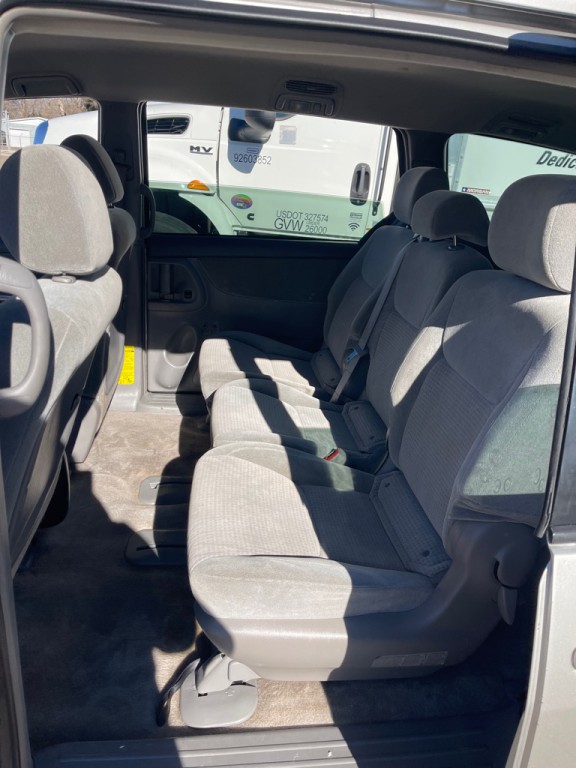 2008 Toyota Sienna Image 11