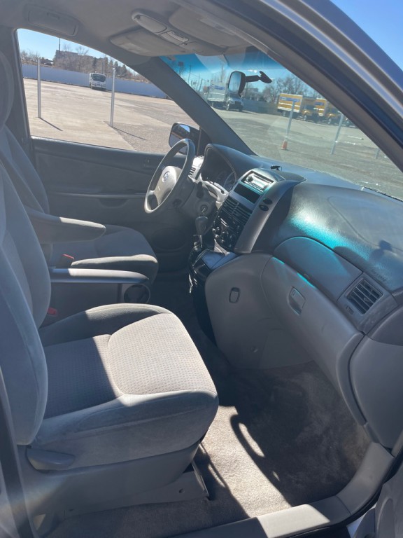 2008 Toyota Sienna Image 16
