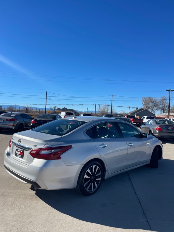 2018 Nissan Altima Image 2