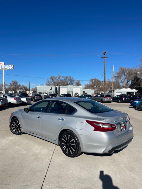 2018 Nissan Altima Image 4