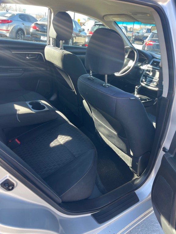 2018 Nissan Altima Image 13