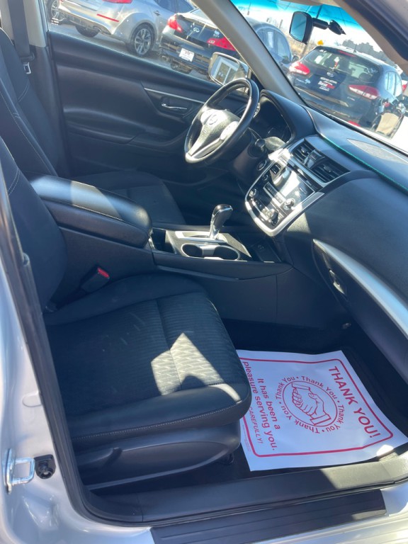 2018 Nissan Altima Image 15