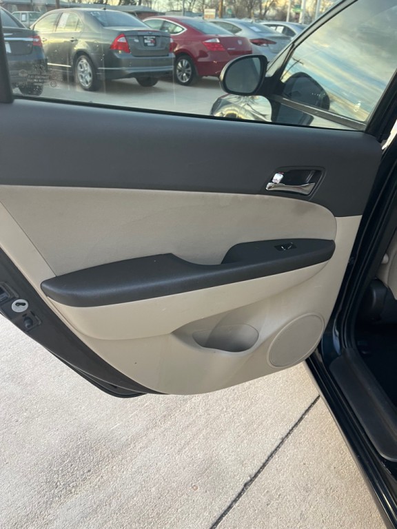 2009 Hyundai Elantra Image 12