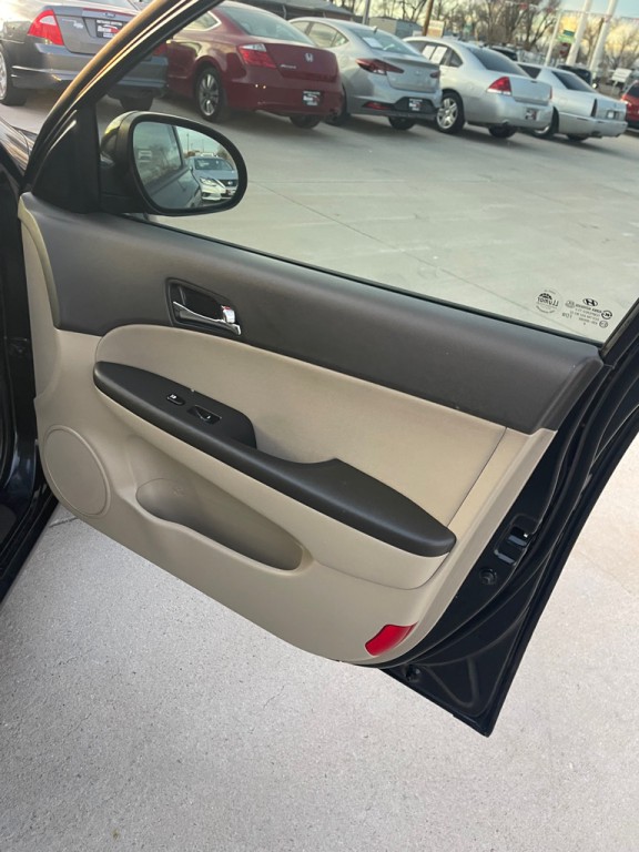 2009 Hyundai Elantra Image 18