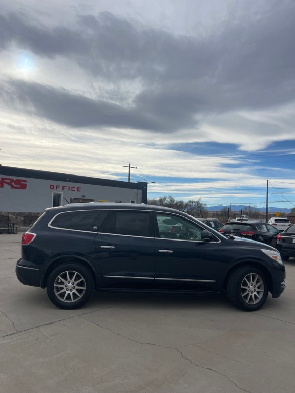 2017 Buick Enclave Image 2