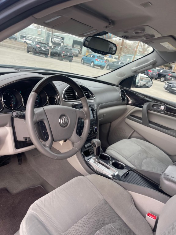 2017 Buick Enclave Image 9