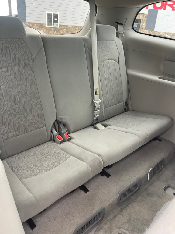 2017 Buick Enclave Image 16