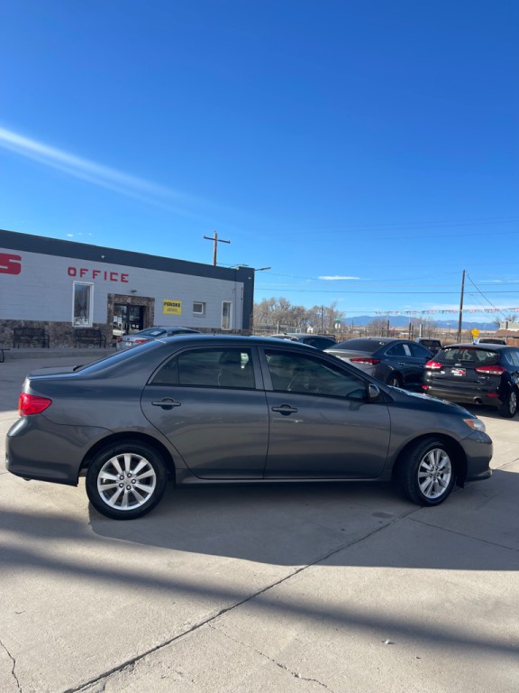 2010 Toyota Corolla Image 2