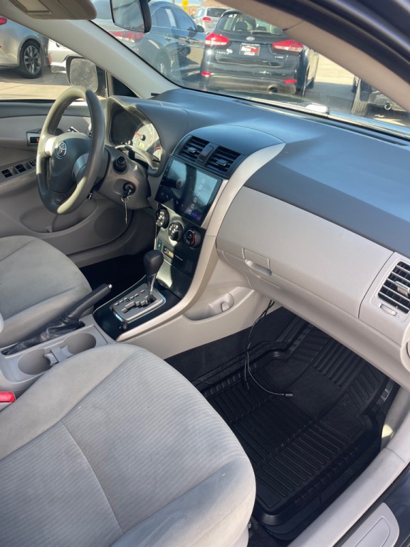 2010 Toyota Corolla Image 16