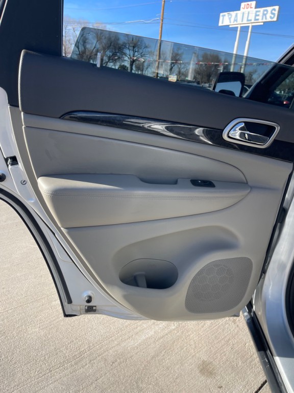 2011 Jeep Grand Cherokee Image 13