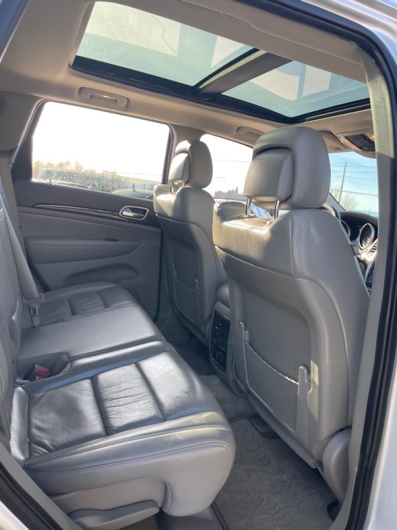 2011 Jeep Grand Cherokee Image 15