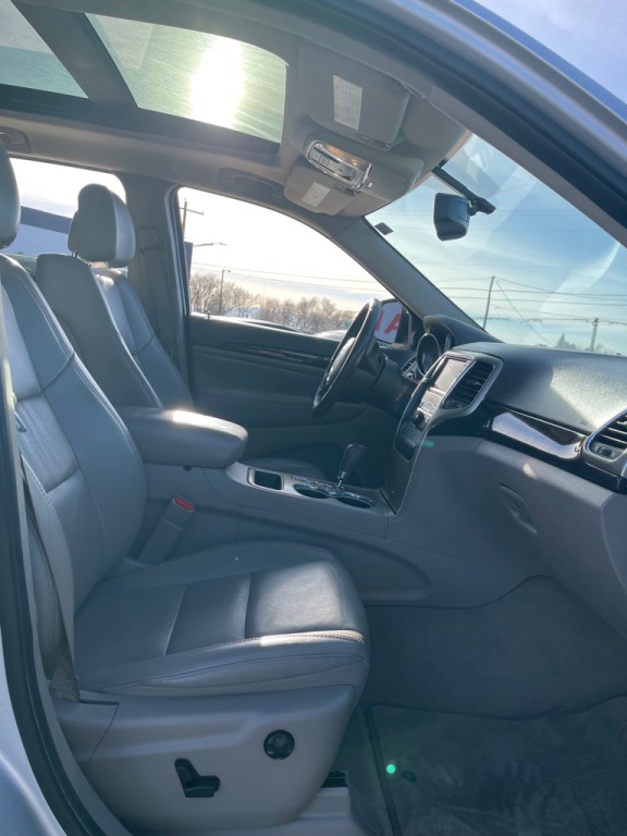 2011 Jeep Grand Cherokee Image 17