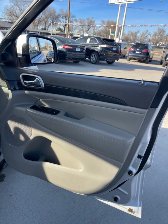 2011 Jeep Grand Cherokee Image 19