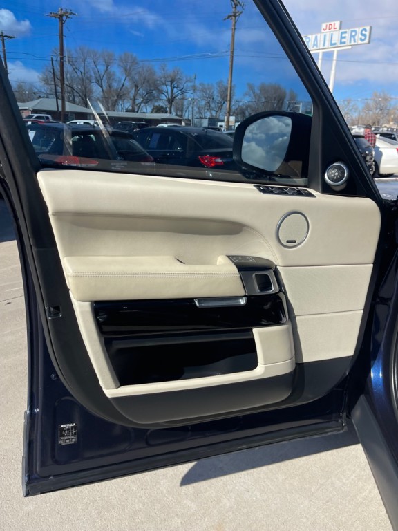 2014 Land Rover Range Rover Image 9