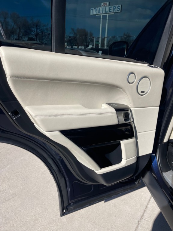 2014 Land Rover Range Rover Image 11