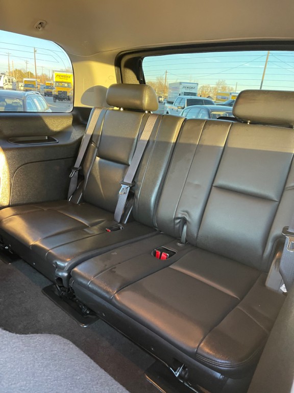 2013 Cadillac Escalade Image 13