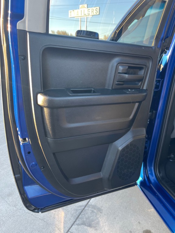 2017 RAM 1500 Image 12