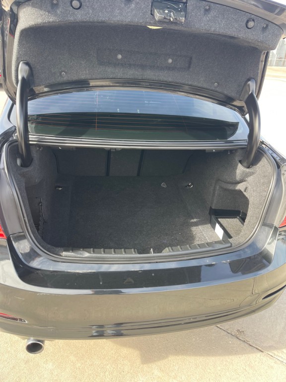 2018 BMW 3 Series Image 12