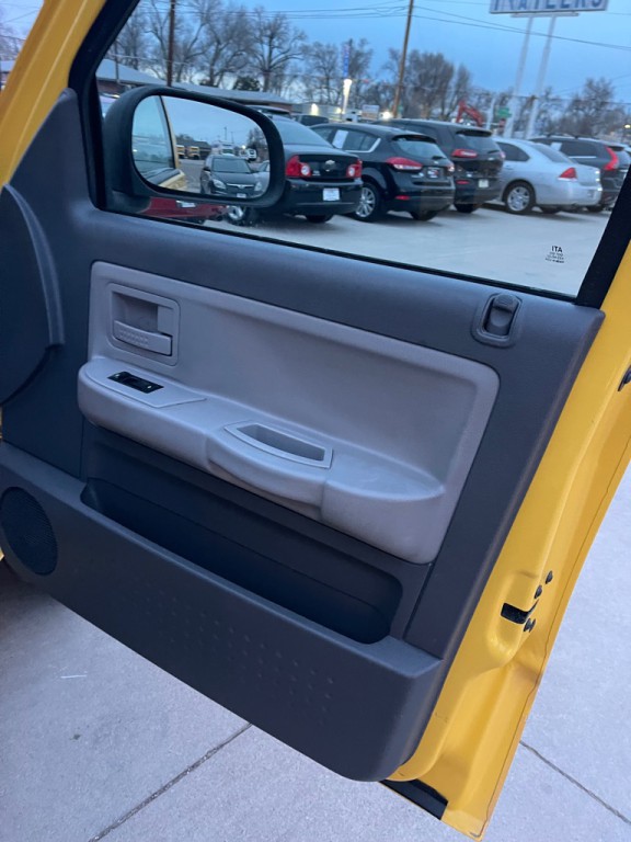 2006 Dodge Dakota Image 16