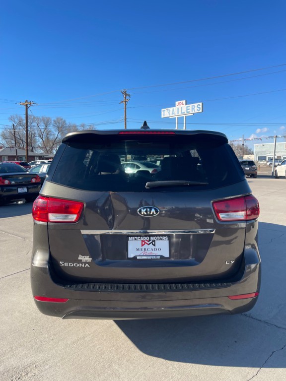 2017 Kia Sedona Image 4