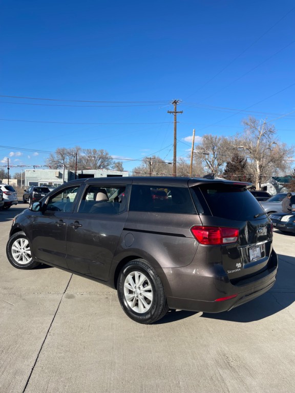 2017 Kia Sedona Image 5