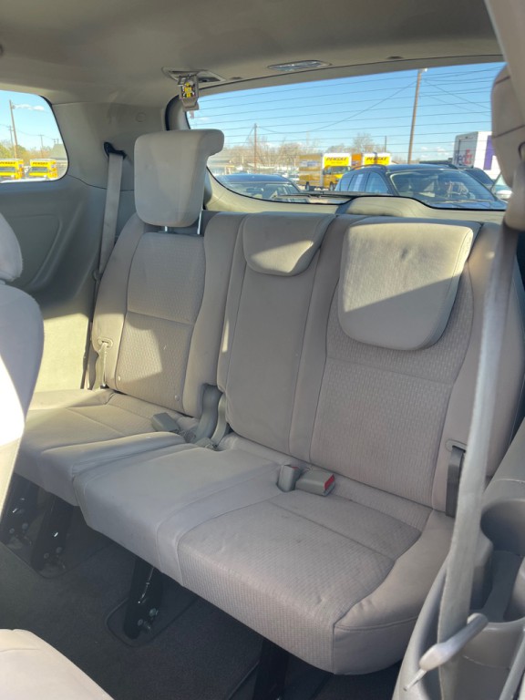 2017 Kia Sedona Image 12