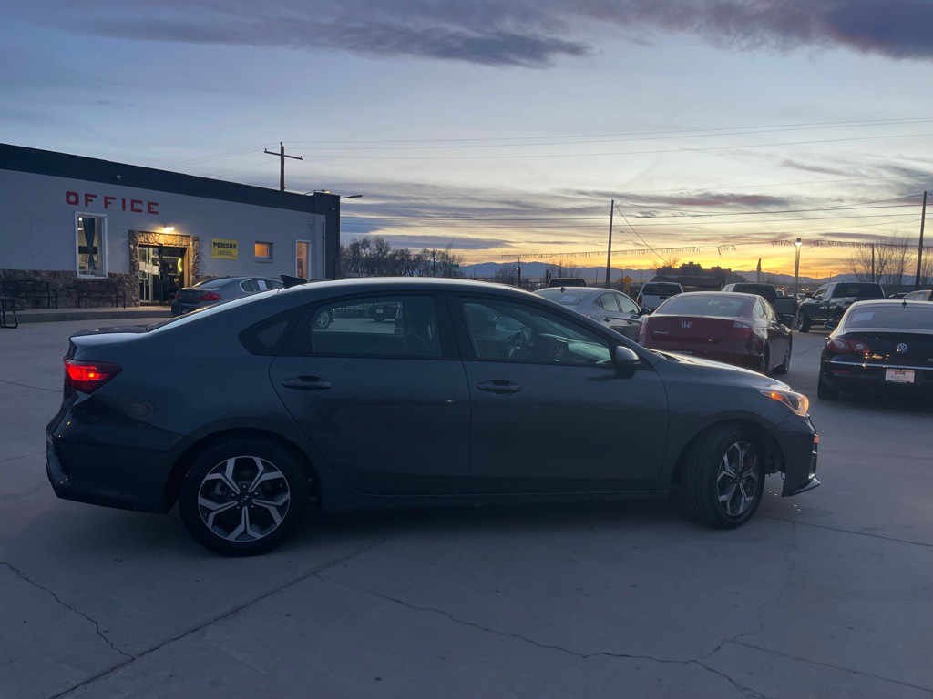 2021 Kia Forte Image 2
