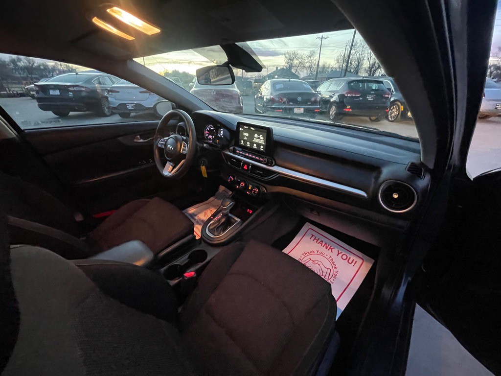 2021 Kia Forte Image 15