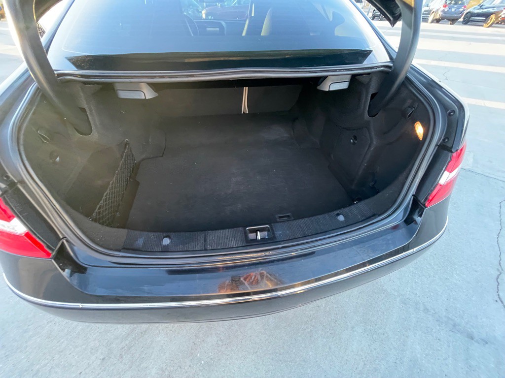 2013 Mercedes-Benz E-Class Image 14