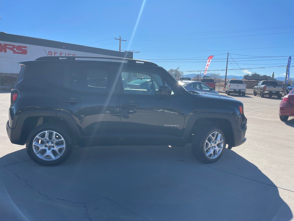 2015 Jeep Renegade Image 2