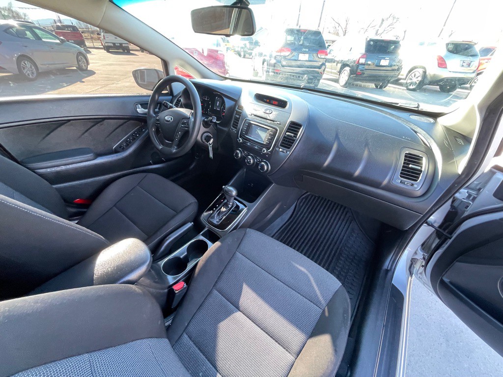 2018 Kia Forte Image 16