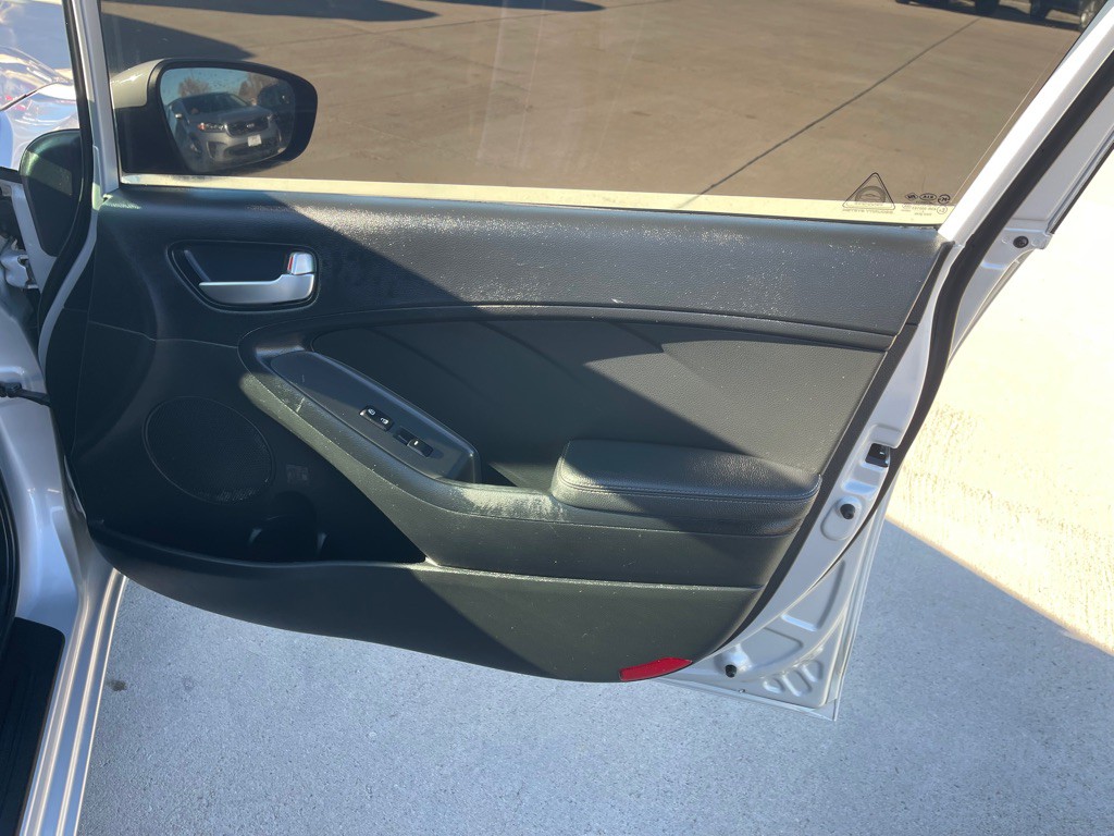 2018 Kia Forte Image 17