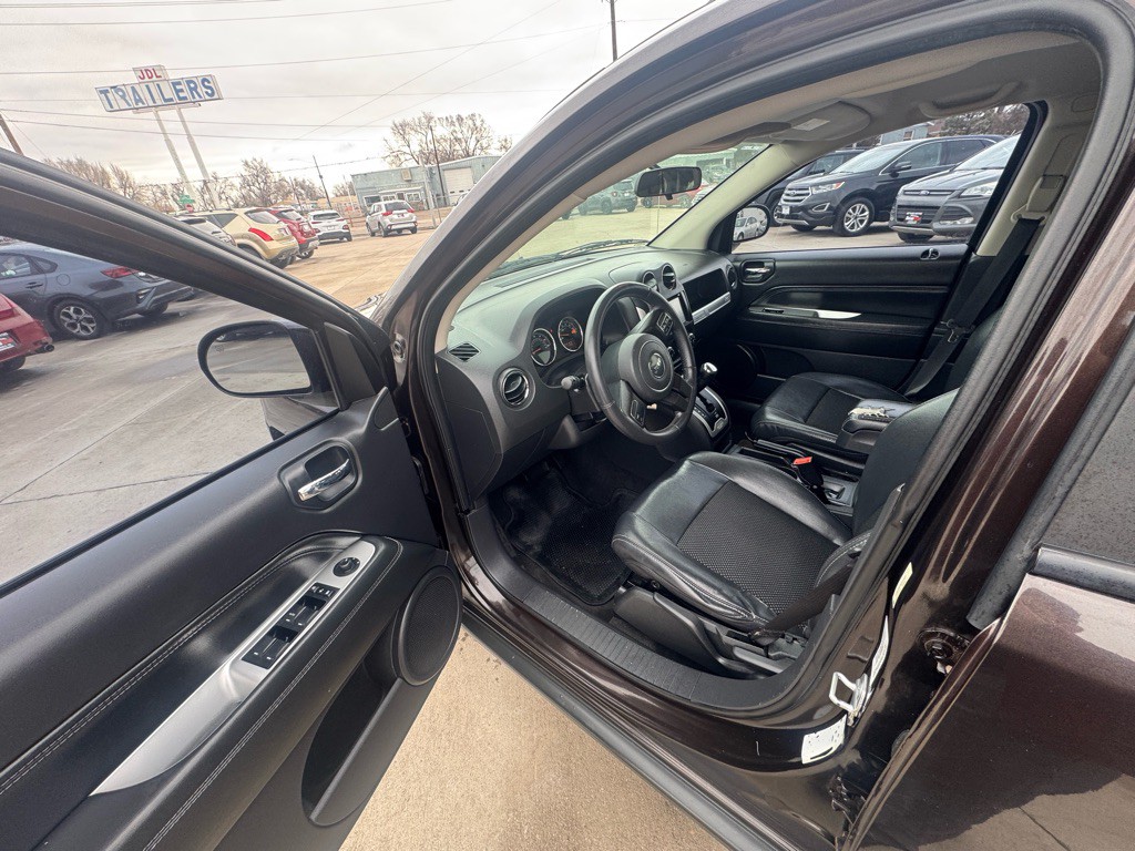 2014 Jeep Compass Image 8
